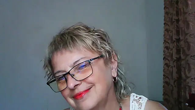 Snapshot of ElizabethGorden chatting on July 3, 2026, 12:22 pm ElizabethGorden online show from July 3, 2026, 12:22 pm