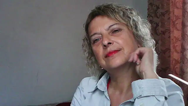 Snapshot of ElizabethGorden chatting on July 8, 2026, 1:15 pm ElizabethGorden online show from July 8, 2026, 1:15 pm