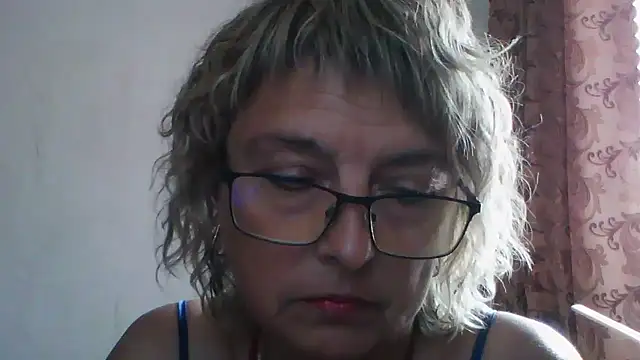 Snapshot of ElizabethGorden chatting on July 10, 2026, 5:45 am ElizabethGorden online show from July 10, 2026, 5:45 am