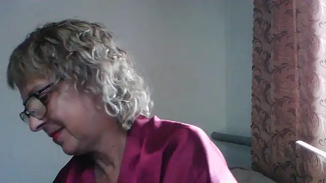 Snapshot of ElizabethGorden chatting on July 14, 2026, 5:56 am ElizabethGorden online show from July 14, 2026, 5:56 am