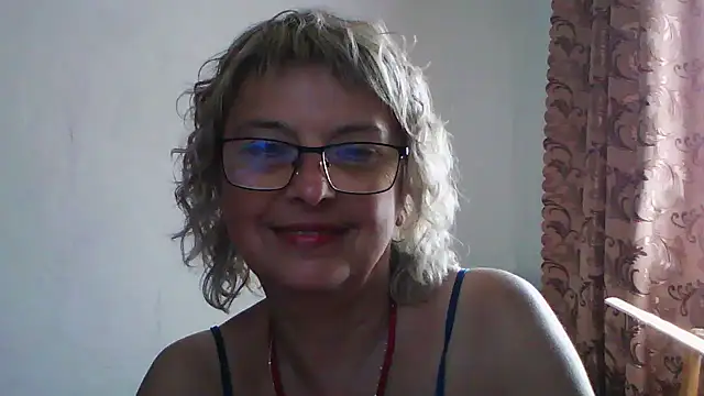 Snapshot of ElizabethGorden chatting on July 17, 2026, 6:31 am ElizabethGorden online show from July 17, 2026, 6:31 am