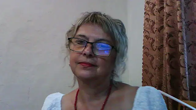 Snapshot of ElizabethGorden chatting on July 23, 2026, 5:00 pm ElizabethGorden online show from July 23, 2026, 5:00 pm