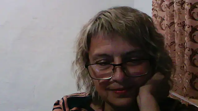 Snapshot of ElizabethGorden chatting on July 25, 2026, 7:00 pm ElizabethGorden online show from July 25, 2026, 7:00 pm