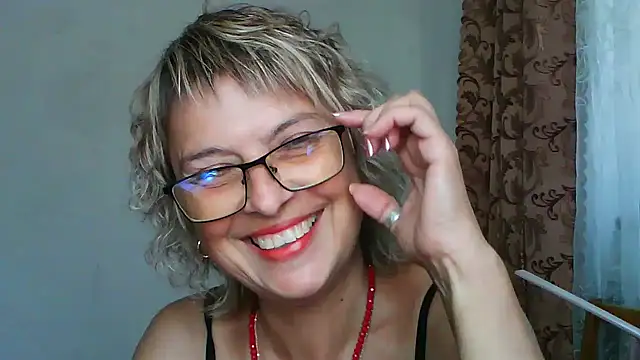 Snapshot of ElizabethGorden chatting on July 26, 2026, 11:50 am ElizabethGorden online show from July 26, 2026, 11:50 am