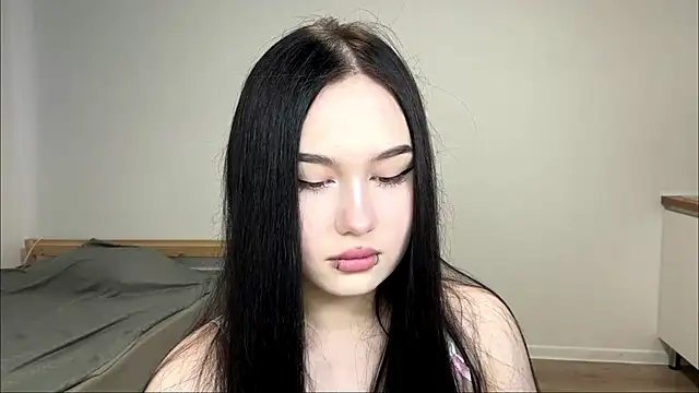 Snapshot of PlushPeep chatting on June 13, 2026, 3:10 pm PlushPeep online show from June 13, 2026, 3:10 pm