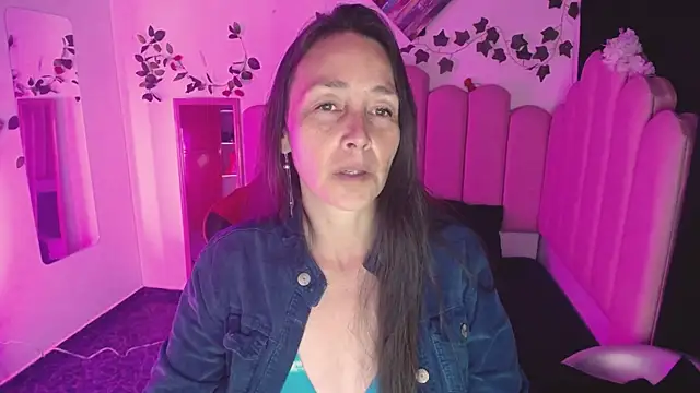 janneth16 online show from May 7, 2026, 11:48 am
