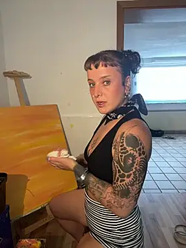 Snapshot of EmilieBraun chatting on June 17, 2026, 1:34 pm EmilieBraun online show from June 17, 2026, 1:34 pm