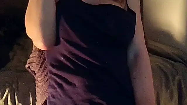 Snapshot of Carlyfr chatting on March 15, 2025, 8:21 pm Carlyfr online show from March 15, 2025, 8:21 pm