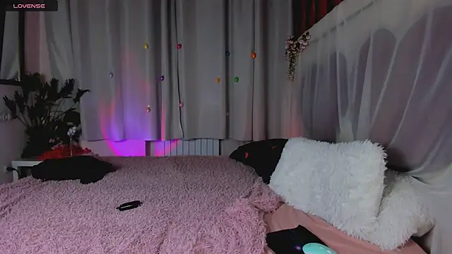 MaddyFever online show from June 19, 2026, 5:01 am
