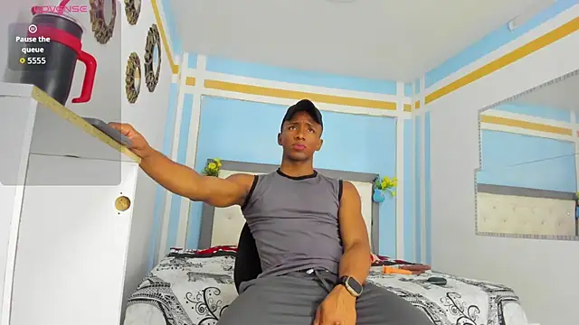CloeHuffman online show from June 22, 2026, 8:39 pm