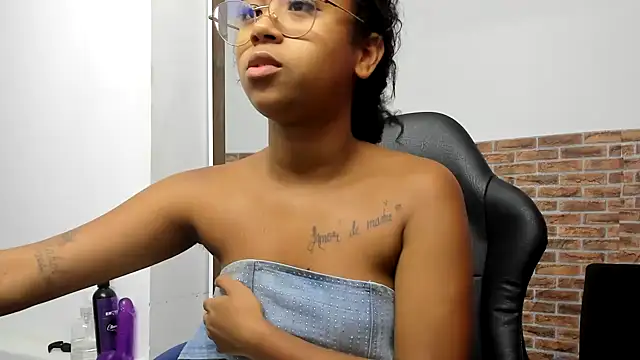 wizarpamela online show from July 25, 2026, 6:38 pm