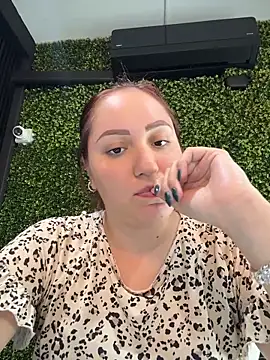 Snapshot of Slvarez chatting on June 1, 2026, 9:27 pm Slvarez online show from June 1, 2026, 9:27 pm