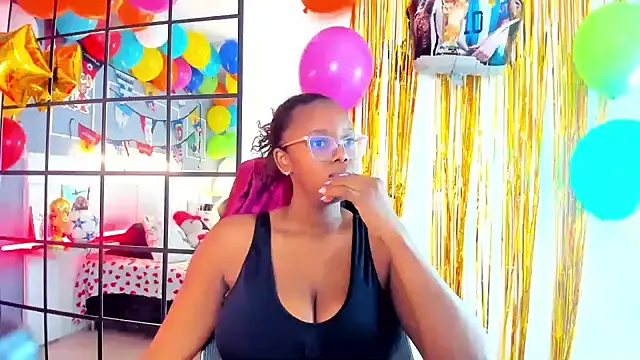 Snapshot of Miss_Khaleesi chatting on June 23, 2026, 5:00 pm Miss Khaleesi online show from June 23, 2026, 5:00 pm
