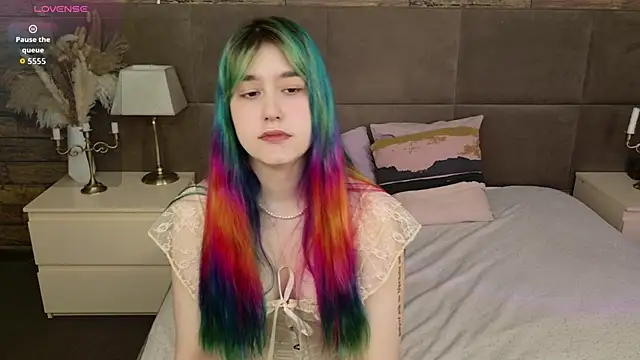 elsie fleur online show from May 7, 2026, 5:35 am