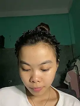 Cry sexy online show from May 24, 2026, 4:23 pm