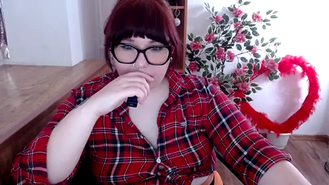 KarolinasHot online show from May 20, 2026, 12:39 am