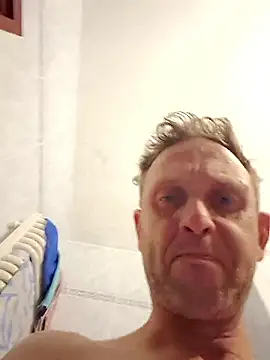 Marcin43w online show from May 15, 2026, 8:05 pm