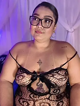 Im DianaNoir online show from May 13, 2026, 1:03 am