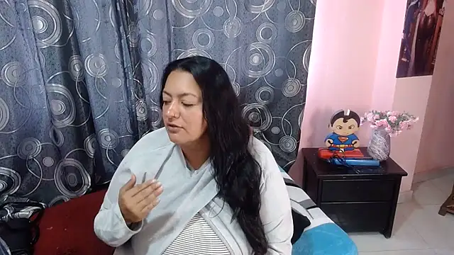Snapshot of FabritziAPiel chatting on June 9, 2026, 2:17 pm FabritziAPiel online show from June 9, 2026, 2:17 pm