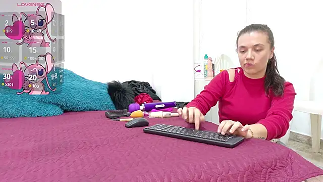 Katia Rose23 online show from June 5, 2026, 7:30 pm