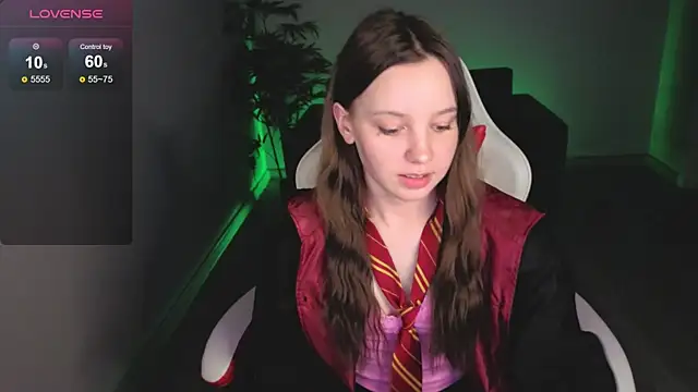 lolytaberry online show from July 4, 2026, 2:40 am
