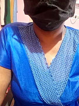 Snapshot of Divya_kannada chatting on August 5, 2026, 8:50 am Divya kannada online show from August 5, 2026, 8:50 am
