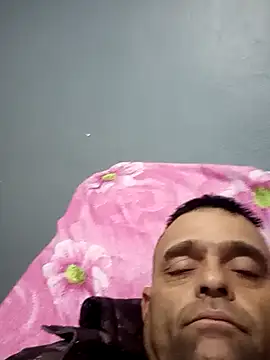 Snapshot of CasalCoupeBrasil chatting on May 12, 2026, 9:06 am CasalCoupeBrasil online show from May 12, 2026, 9:06 am