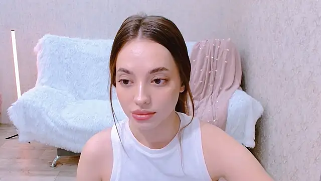 SiennaMia online show from June 2, 2026, 4:58 am