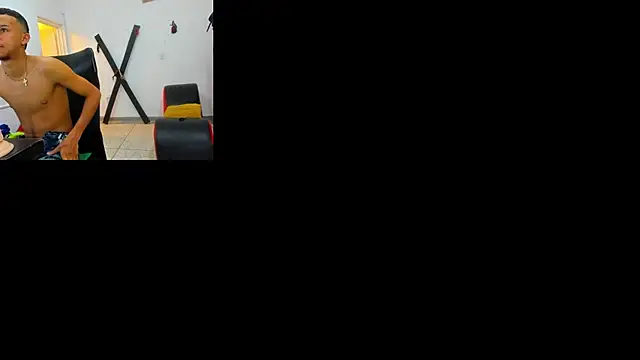 Snapshot of friends_lust_latin chatting on May 29, 2026, 7:12 pm friends lust latin online show from May 29, 2026, 7:12 pm
