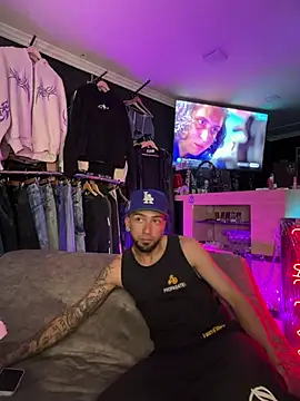 couplevibes  online show from June 25, 2026, 3:06 am