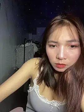 Analxx-x online show from June 19, 2026, 4:11 pm
