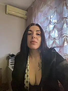 IsabellaJoutes online show from July 24, 2026, 2:04 pm