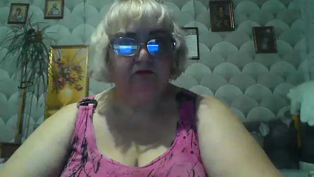MarinaFarina53 online show from June 6, 2026, 7:07 pm