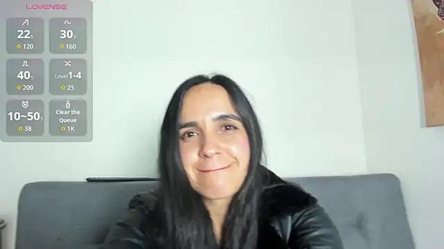 Lizeth White  online show from June 9, 2026, 7:36 pm