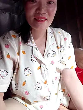 Snapshot of -Trici- chatting on June 13, 2026, 10:08 pm -Trici- online show from June 13, 2026, 10:08 pm