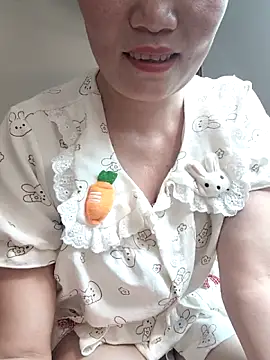 Snapshot of -Trici- chatting on June 22, 2026, 3:19 am -Trici- online show from June 22, 2026, 3:19 am