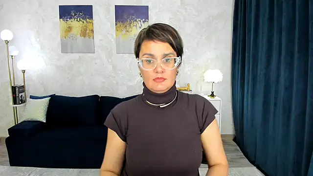 Snapshot of MayaNoire chatting on June 11, 2026, 12:32 am MayaNoire online show from June 11, 2026, 12:32 am