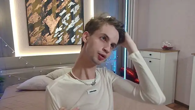 Bimbo boy  online show from June 21, 2026, 3:58 pm