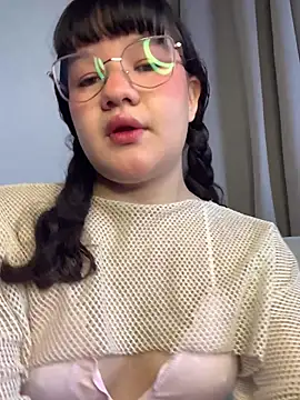 Snapshot of SOFTBERRY_ chatting on July 1, 2026, 4:40 pm SOFTBERRY online show from July 1, 2026, 4:40 pm