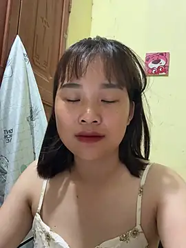 Lili 019 online show from May 11, 2026, 2:56 pm