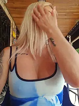 Snapshot of MILFBARBY chatting on June 19, 2026, 7:12 am MILFBARBY online show from June 19, 2026, 7:12 am