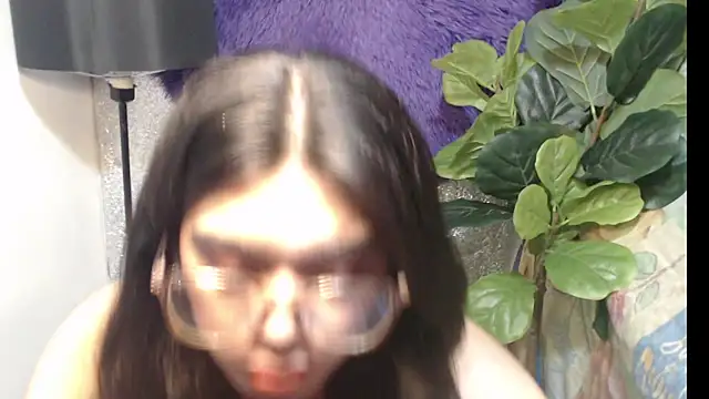 RoseAmarie online show from June 18, 2026, 9:19 pm