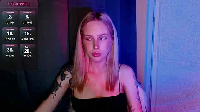 MichelleVelour online show from May 14, 2026, 5:09 pm