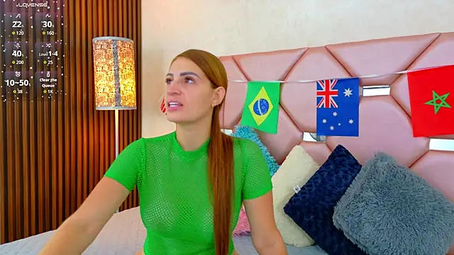 Juliia cruz  online show from June 22, 2026, 11:18 am