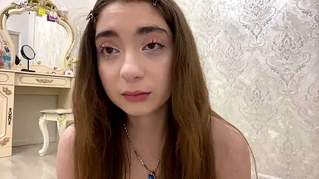 Rosie Sweety online show from June 3, 2026, 3:50 pm