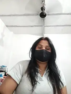 Snapshot of Your-Cherry chatting on June 21, 2026, 5:43 am Your-Cherry online show from June 21, 2026, 5:43 am