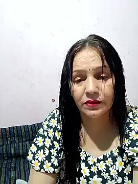 simmy14321 online show from June 18, 2026, 4:22 pm