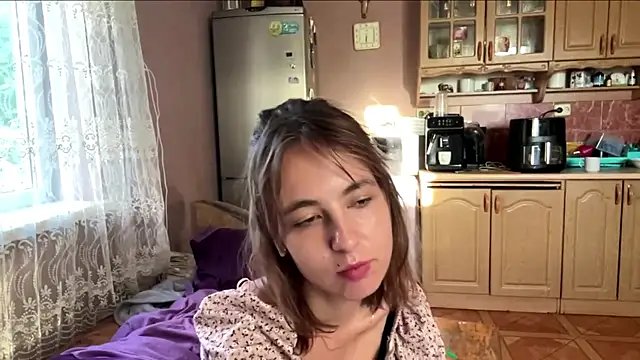 DaphneAmor online show from June 24, 2026, 5:23 pm