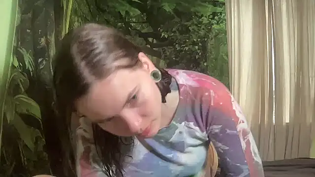 Snapshot of mo0ngoddess chatting on October 22, 2025, 12:44 am mo0ngoddess online show from October 22, 2025, 12:44 am