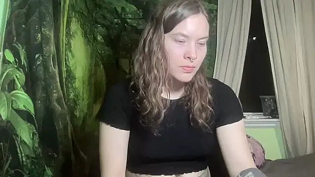 mo0ngoddess online show from February 15, 2026, 4:20 am